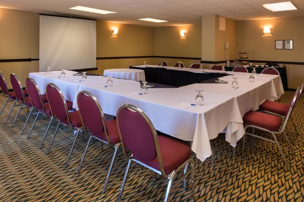 Ramada Plaza Rochester Airport Eksteriør bilde