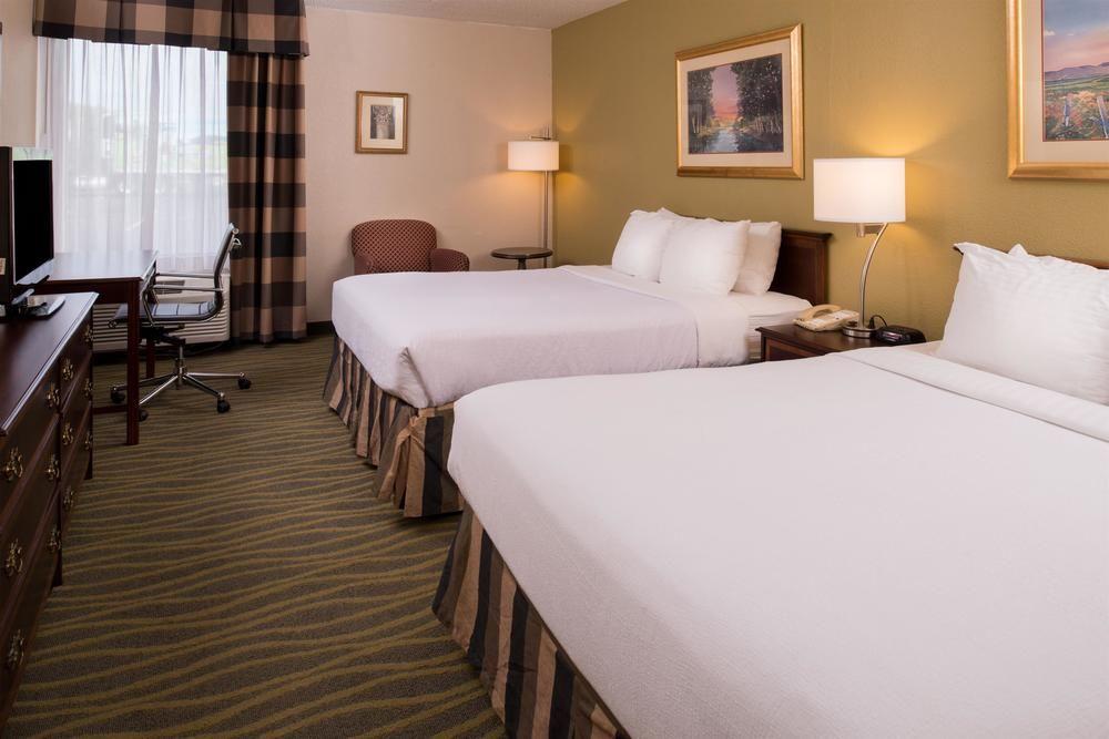 Ramada Plaza Rochester Airport Eksteriør bilde