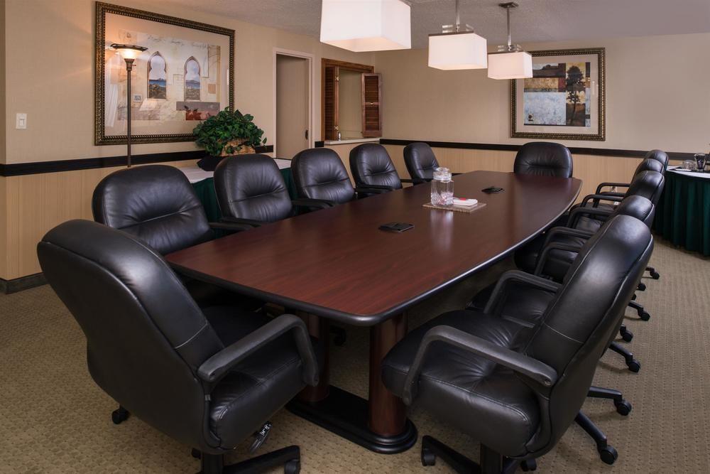 Ramada Plaza Rochester Airport Eksteriør bilde