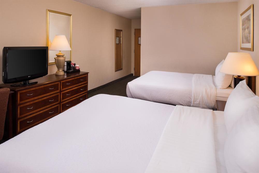 Ramada Plaza Rochester Airport Eksteriør bilde