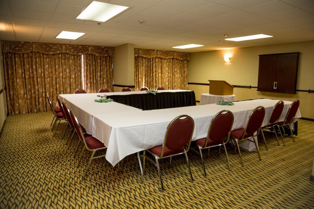 Ramada Plaza Rochester Airport Eksteriør bilde