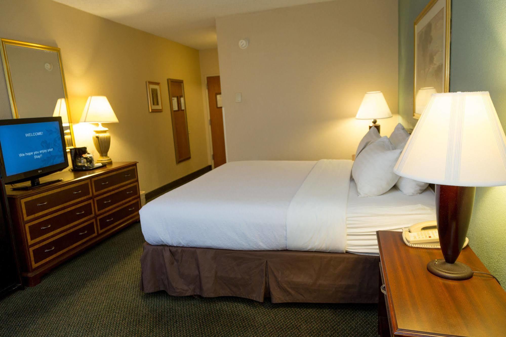 Ramada Plaza Rochester Airport Eksteriør bilde